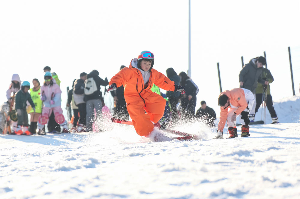 1768812795963.jpg 雪景旅游1.jpg